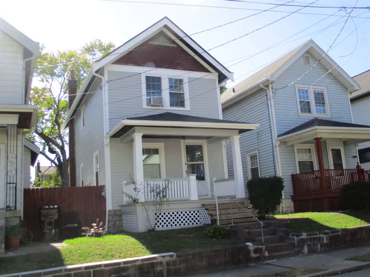 713 Delmar Place - Photo 1