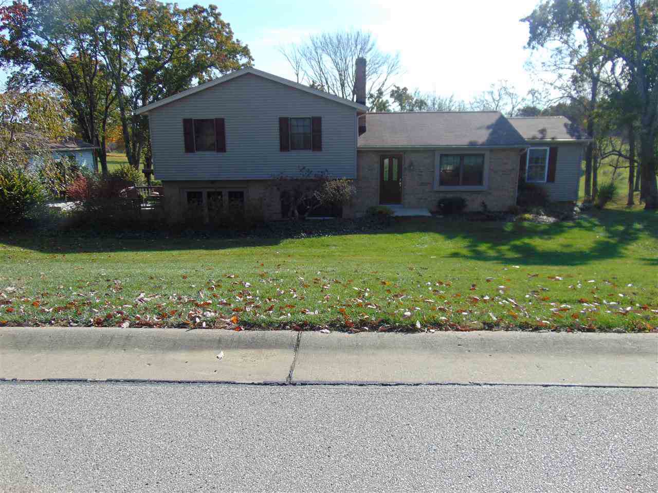 715 Hogrefe - Photo 1