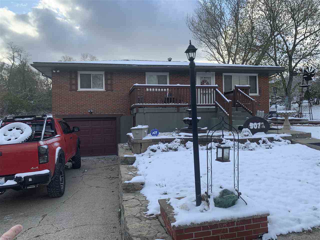 9072 Oak Lane - Photo 1