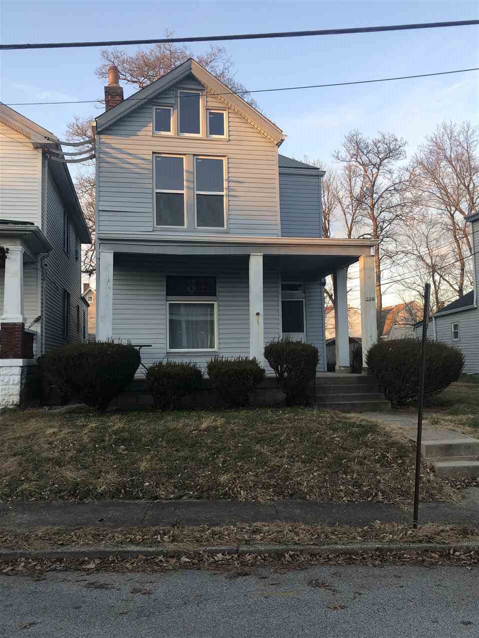 320 42nd Avenue - Photo 1
