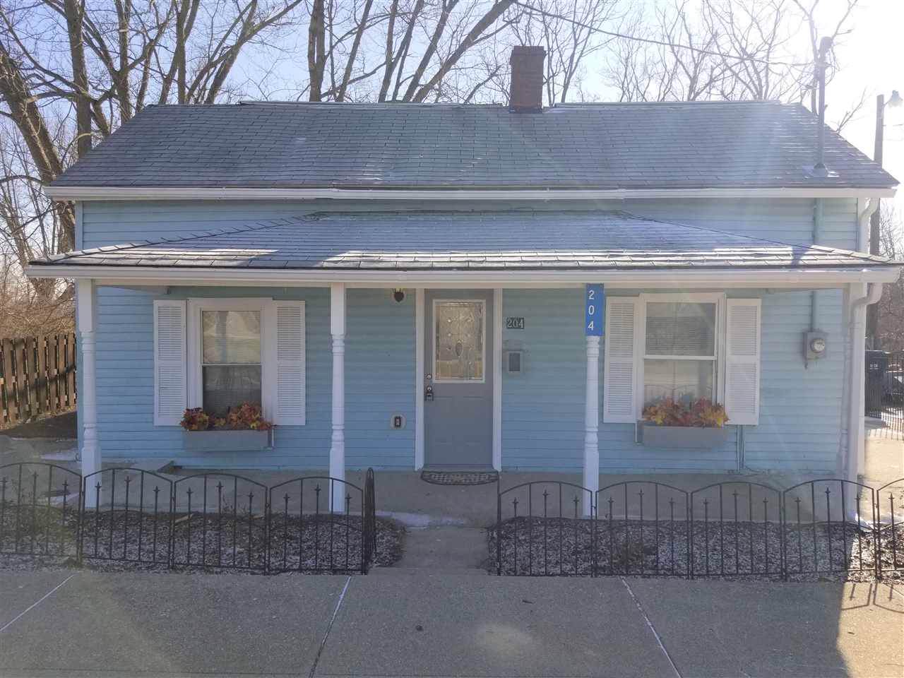 204 Falmouth Street - Photo 1