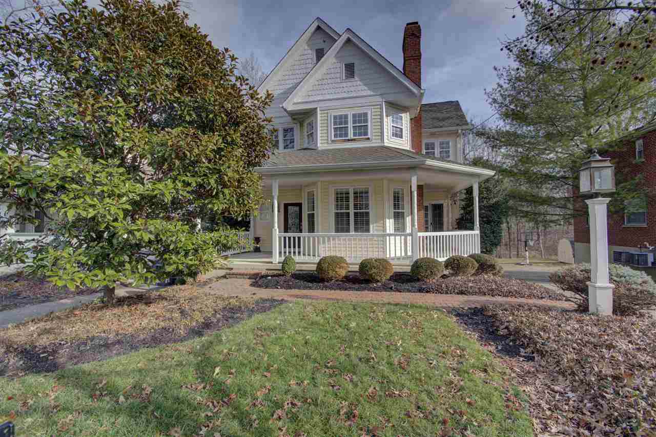 56 Woodlawn Avenue - Photo 1
