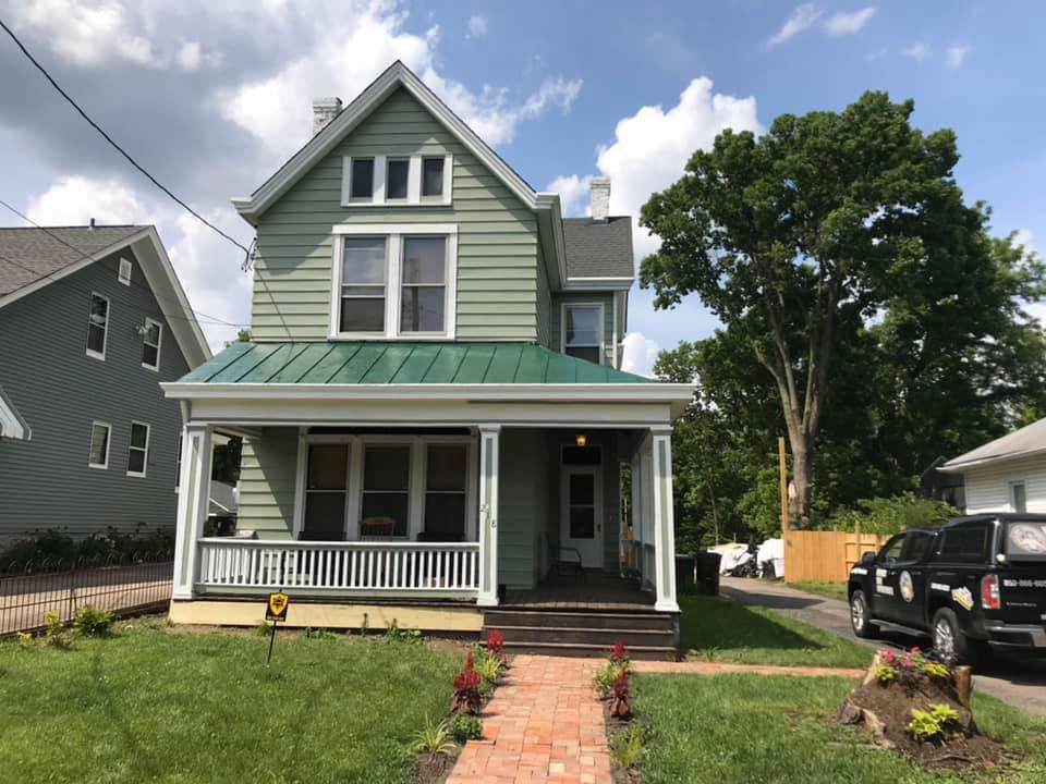218 36th Street - Photo 1