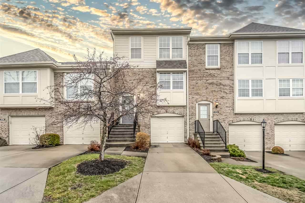 936 Oakmont Court - Photo 1