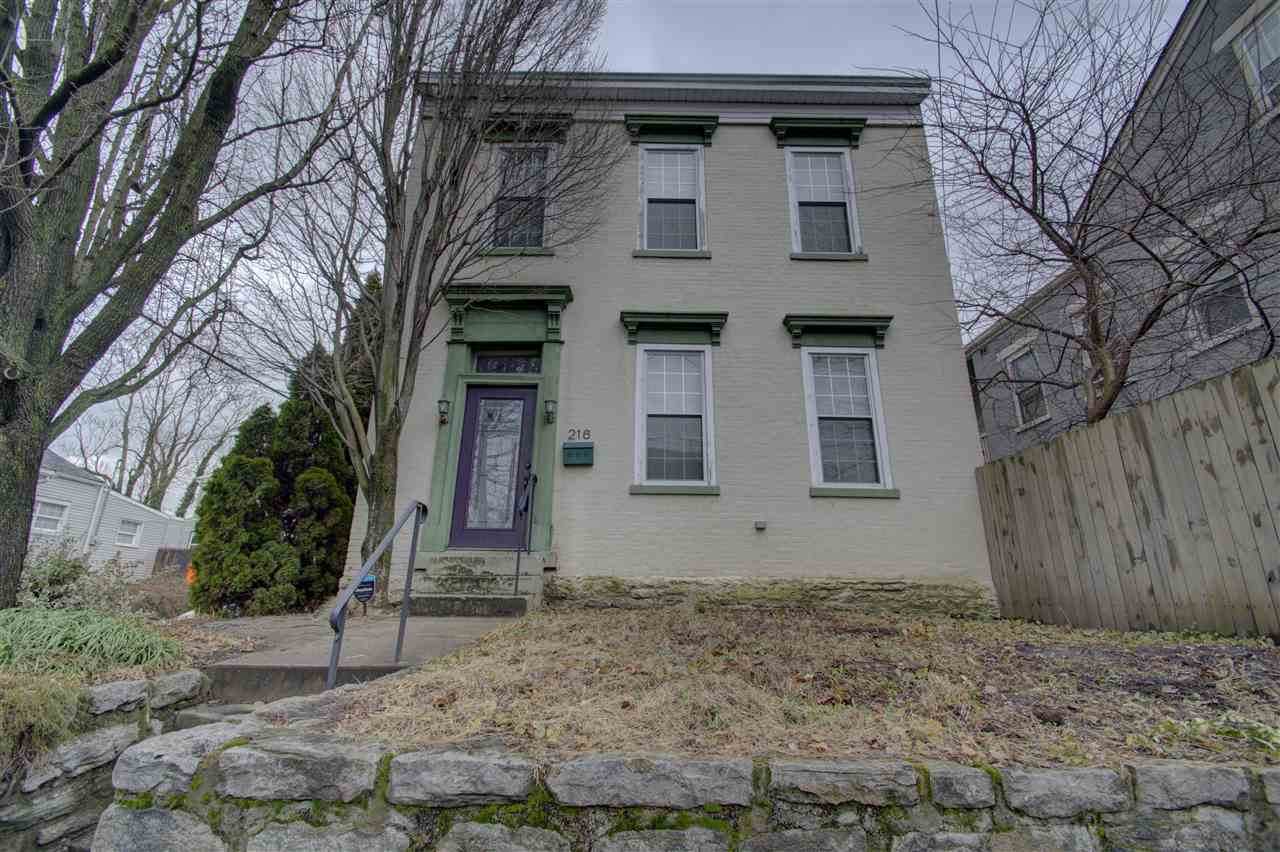 216 7th Street - Photo 1