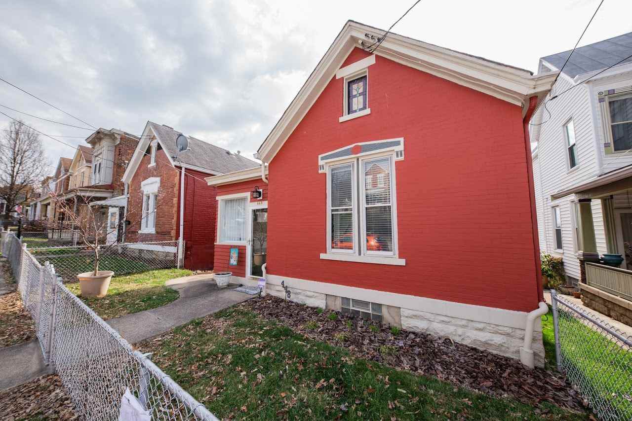 448 Ward - Photo 1