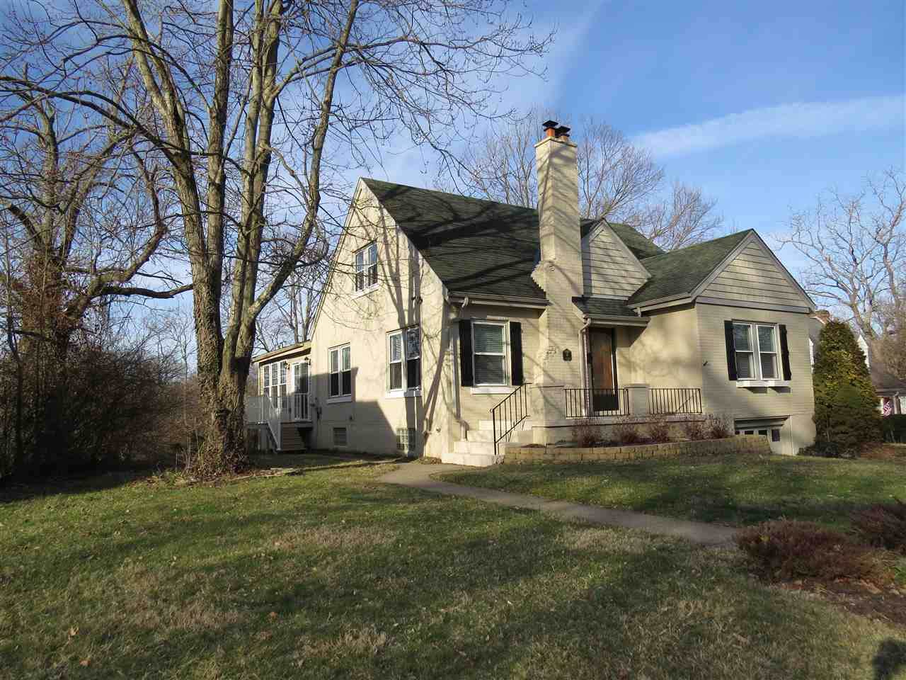 81 Greenbriar Avenue - Photo 1