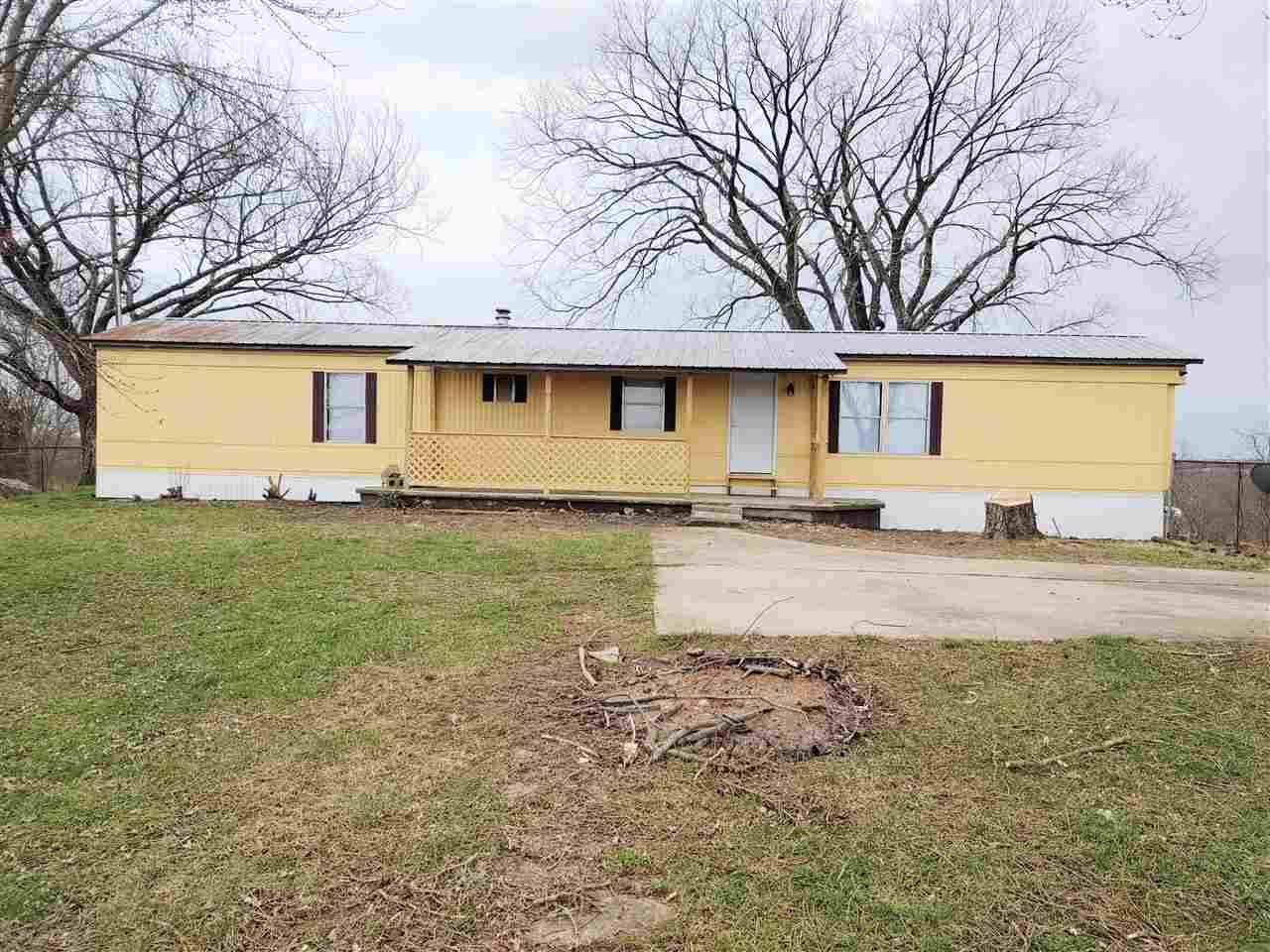1355 Oak Ridge - Photo 1