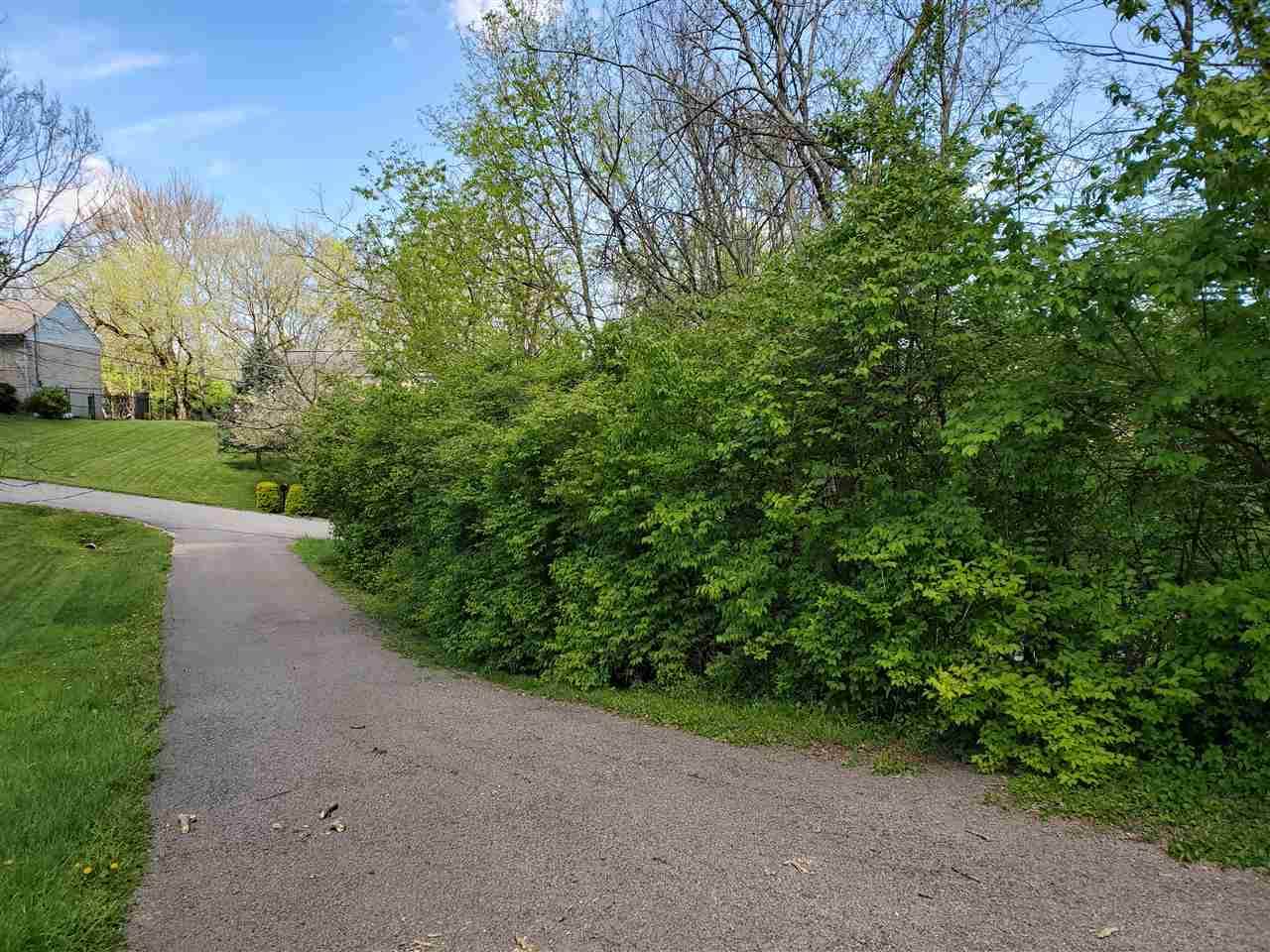 324 Louisville Road - Photo 1