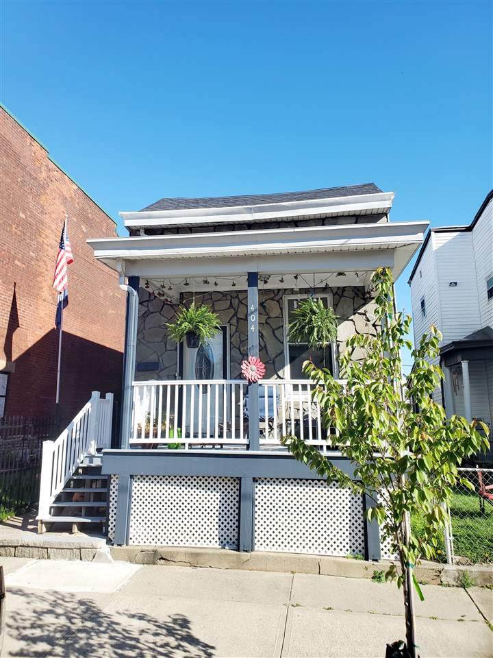 404 9th Street - Photo 1 404 9th Street - Photo 1