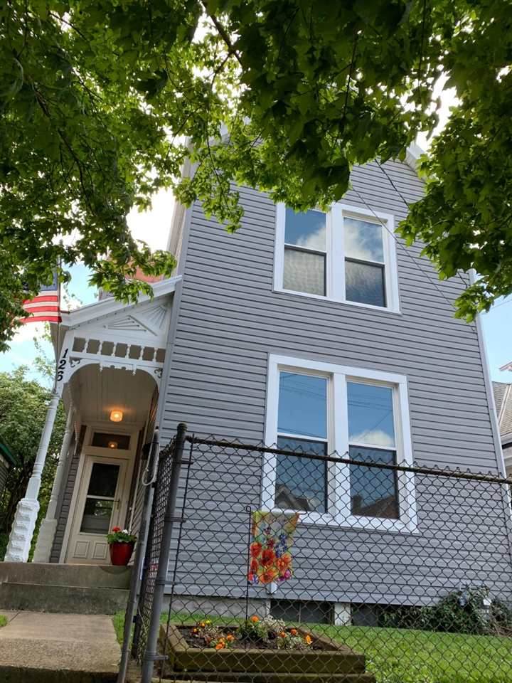 126 Ward Avenue - Photo 1