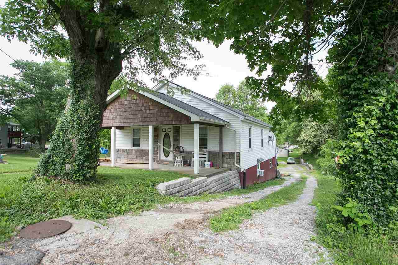 213 Roland Ave - Photo 1