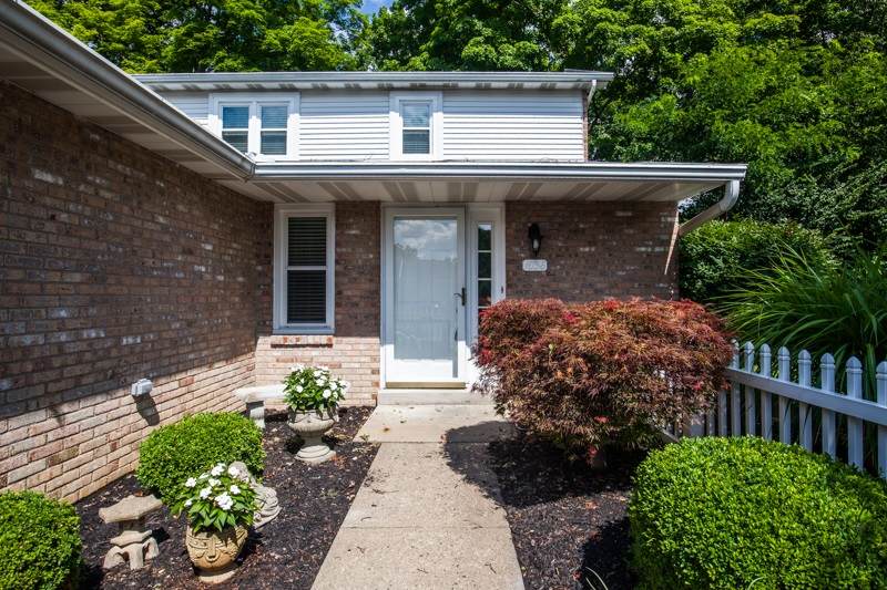 1036 Parkcrest Lane - Photo 1