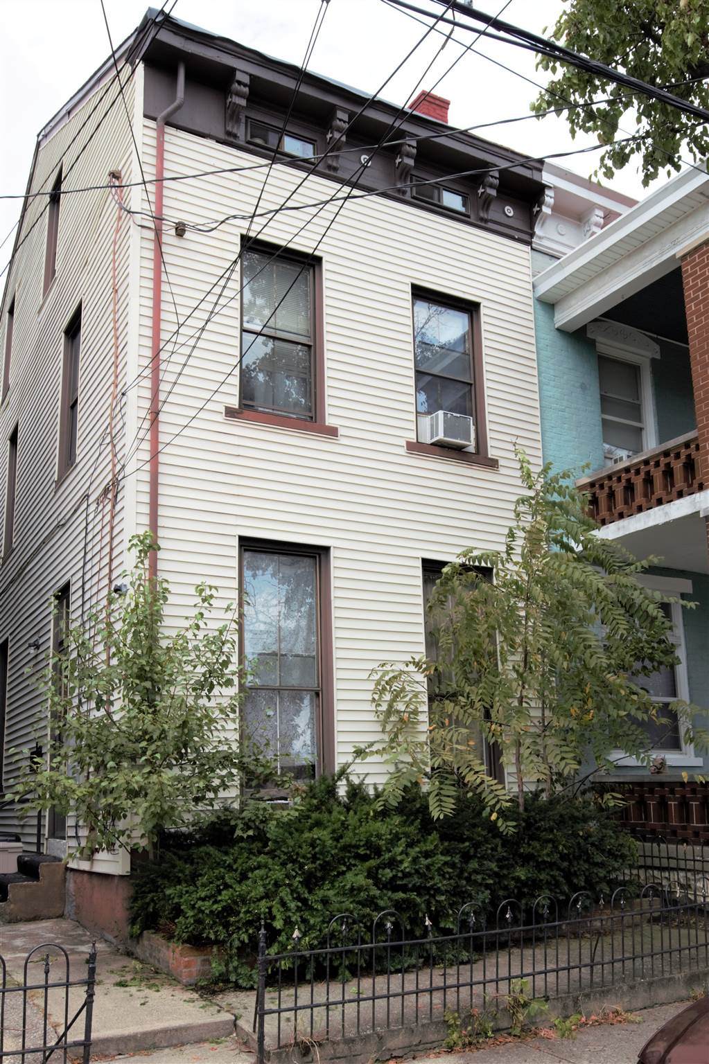 214 15th Street - Photo 1