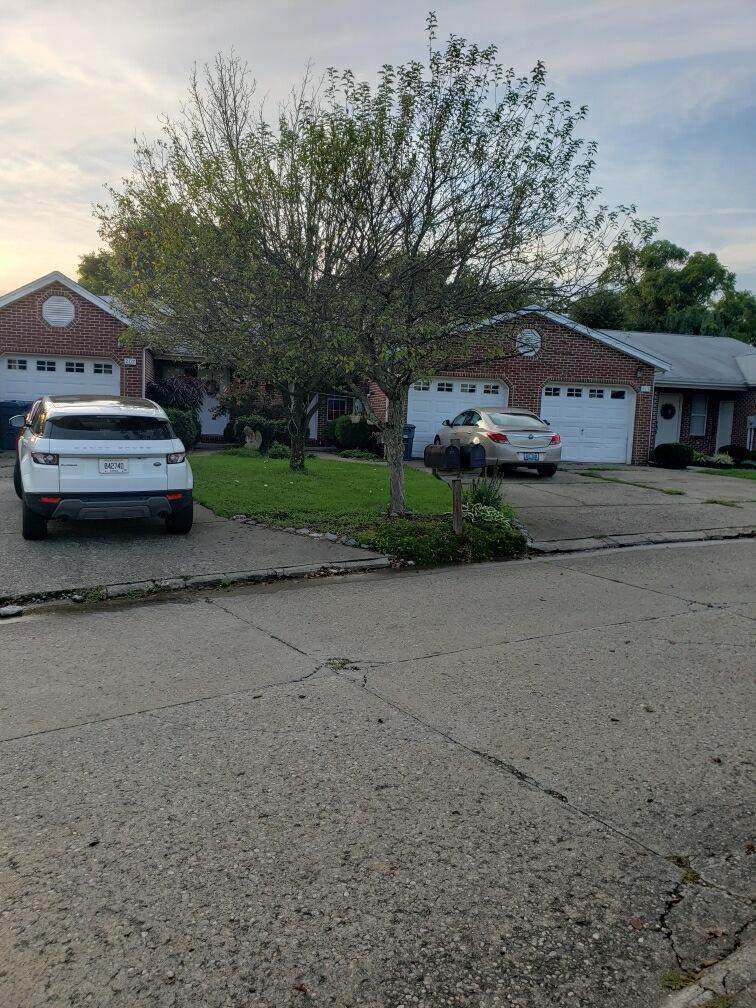 201-307 Fairway Place - Photo 1