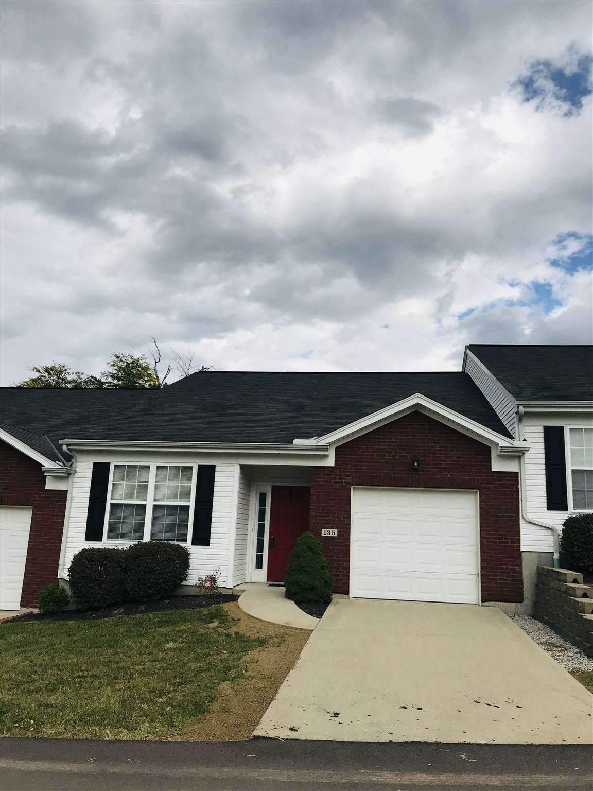 135 Kincaid Lane - Photo 1