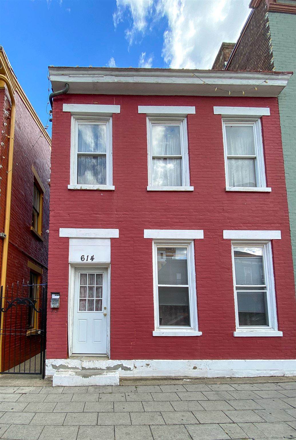 614 Main Street - Photo 1