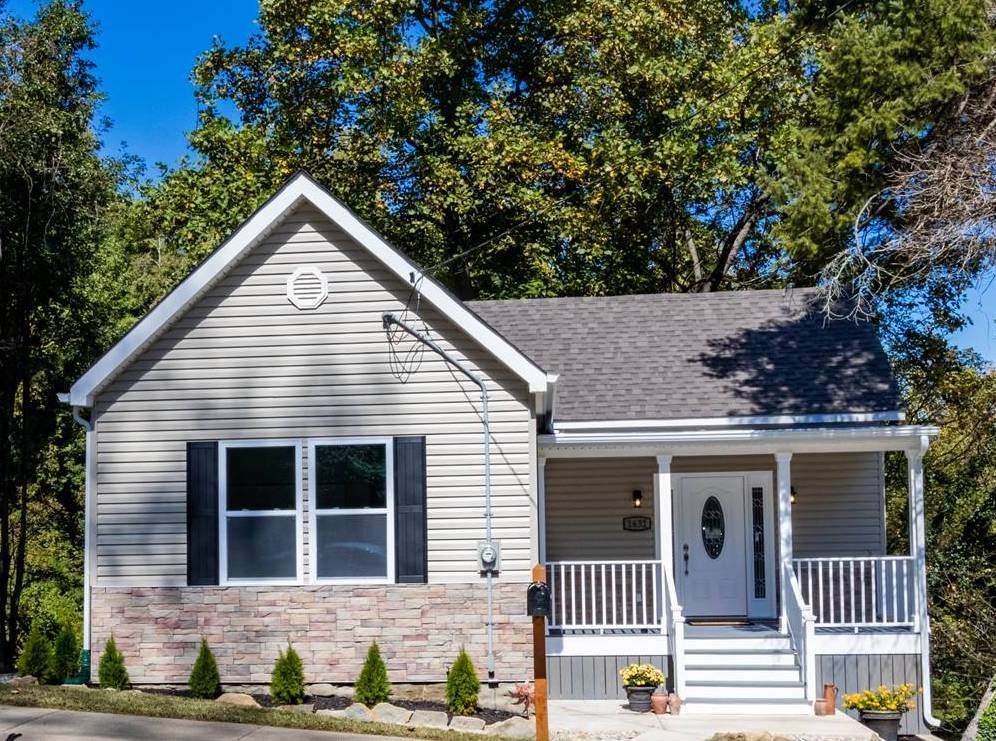 1632 Amsterdam Road - Photo 1