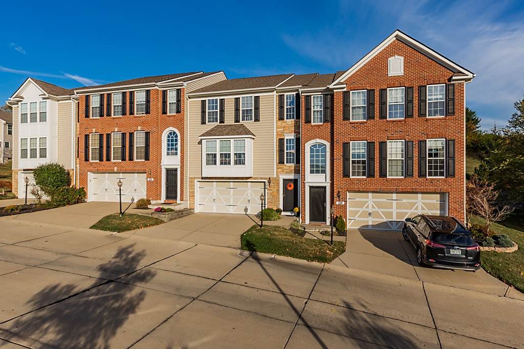 124 Brushwood Drive - Photo 1