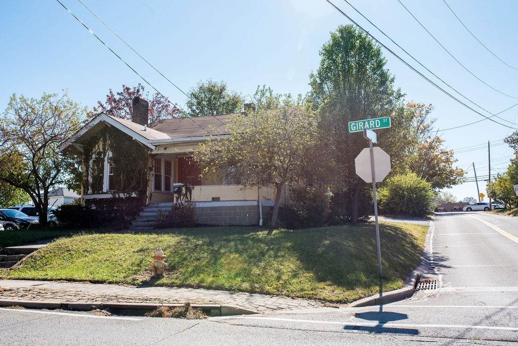 9 Girard - Photo 1