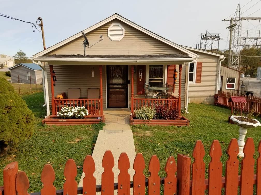 329 Gayle - Photo 1