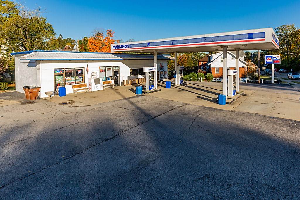 2179 Memorial Parkway - Photo 1
