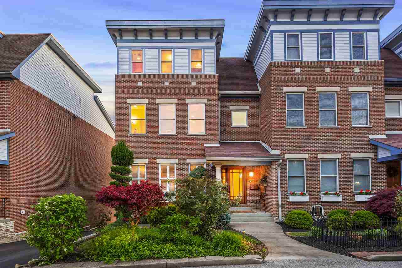 204 Robson Lane - Photo 1
