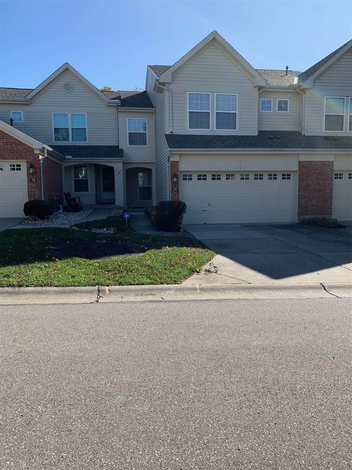 135 Wellington Drive - Photo 1