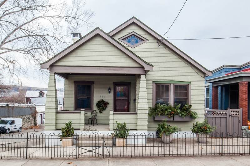 921 York Street - Photo 1