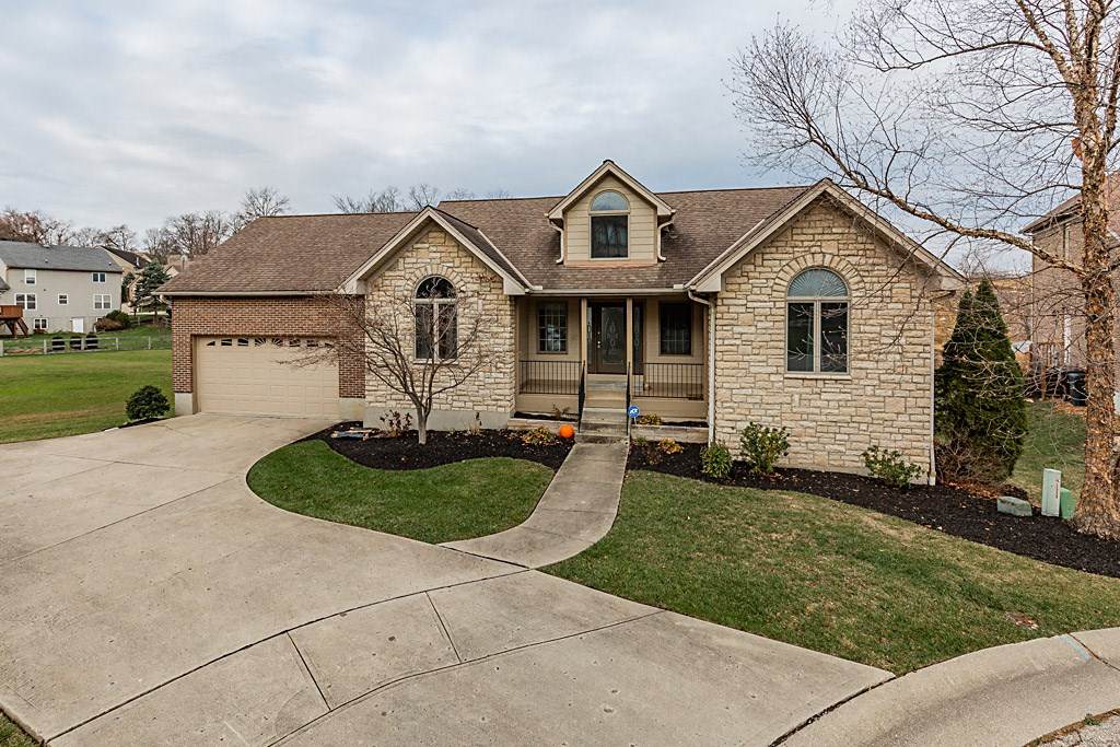 554 Scenic Drive - Photo 1