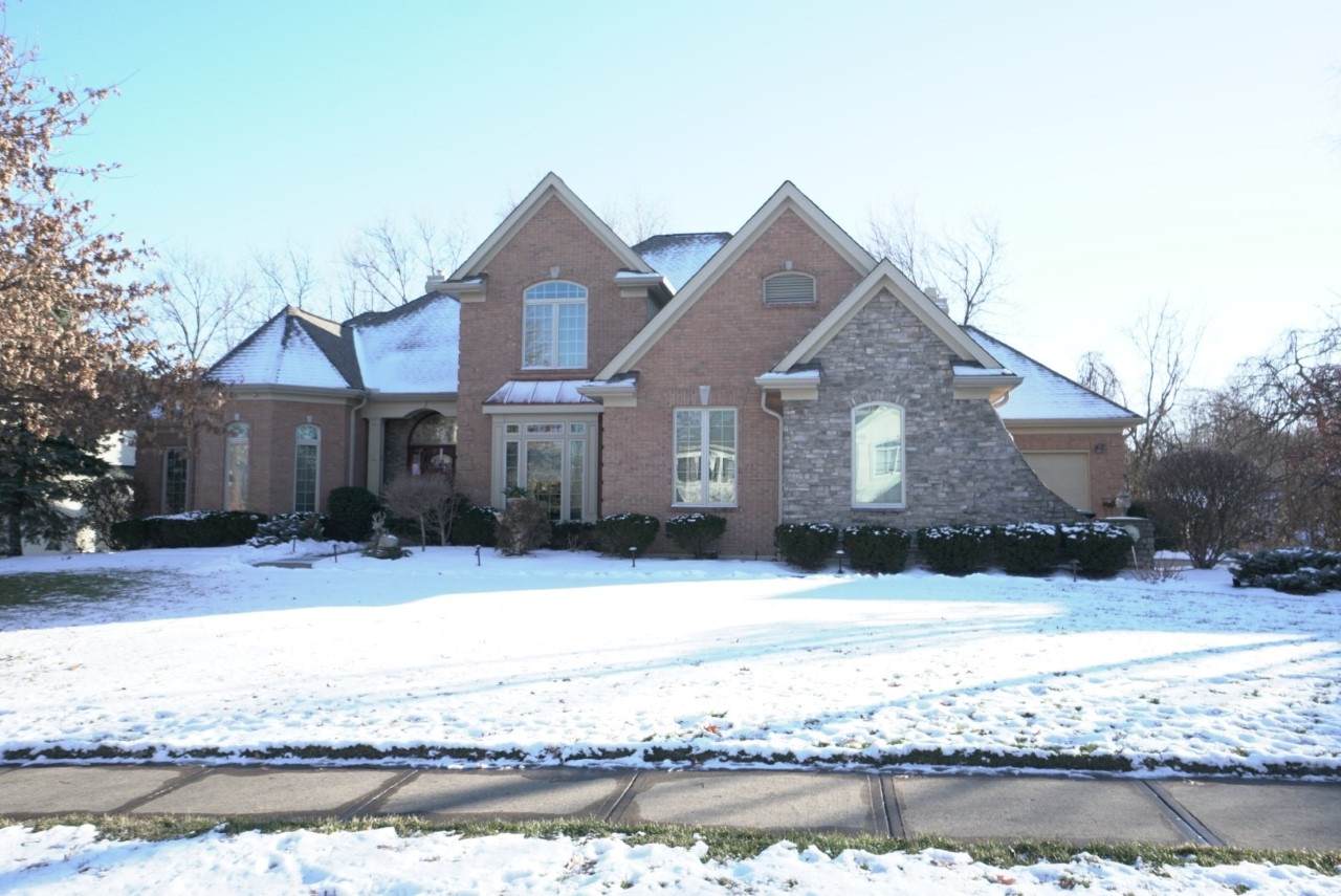 853 Pointe Drive - Photo 1