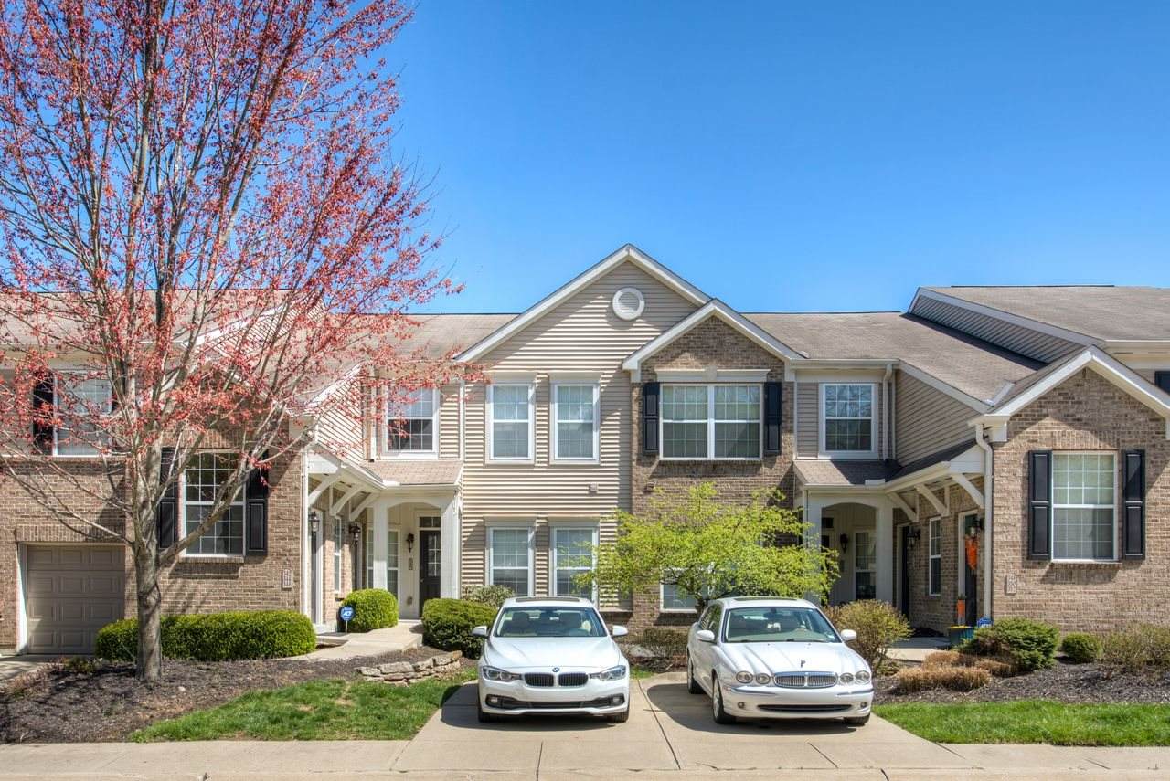 344 Eastview Court - Photo 1
