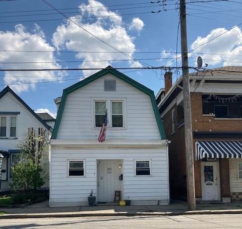 805 Oak Street - Photo 1