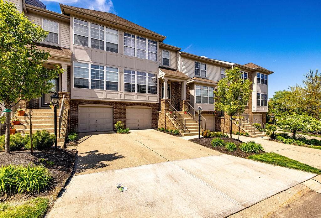 540 Fincastle Lane - Photo 1