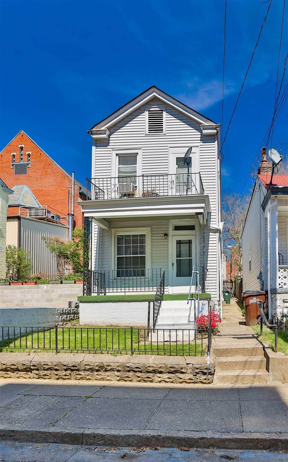 805 Putnam Street - Photo 1