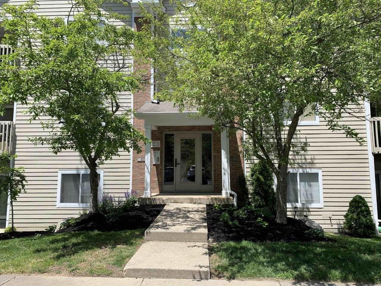 430 Lakeview Drive - Photo 1