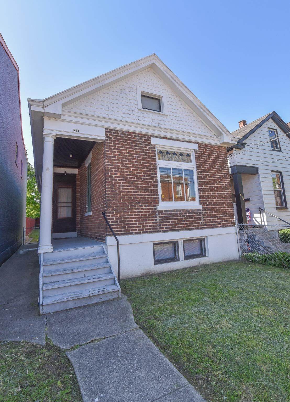 301 19th - Photo 1