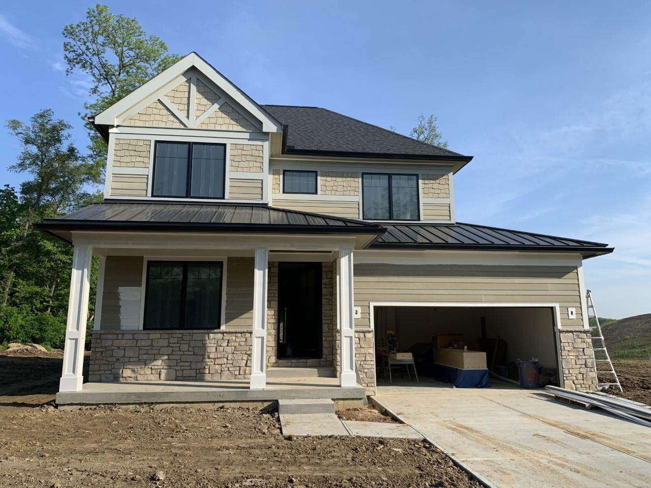 1022 Gateway Drive - Photo 1