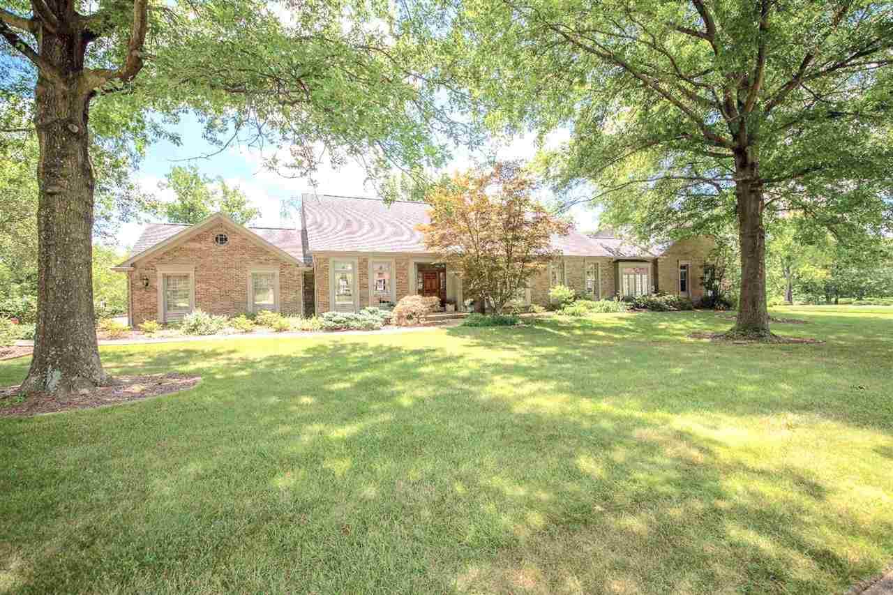 879 Squire Oaks Drive - Photo 1