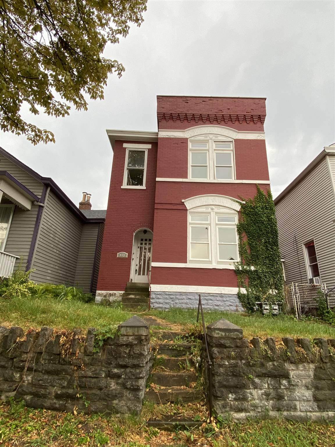 433 Oak Street - Photo 1