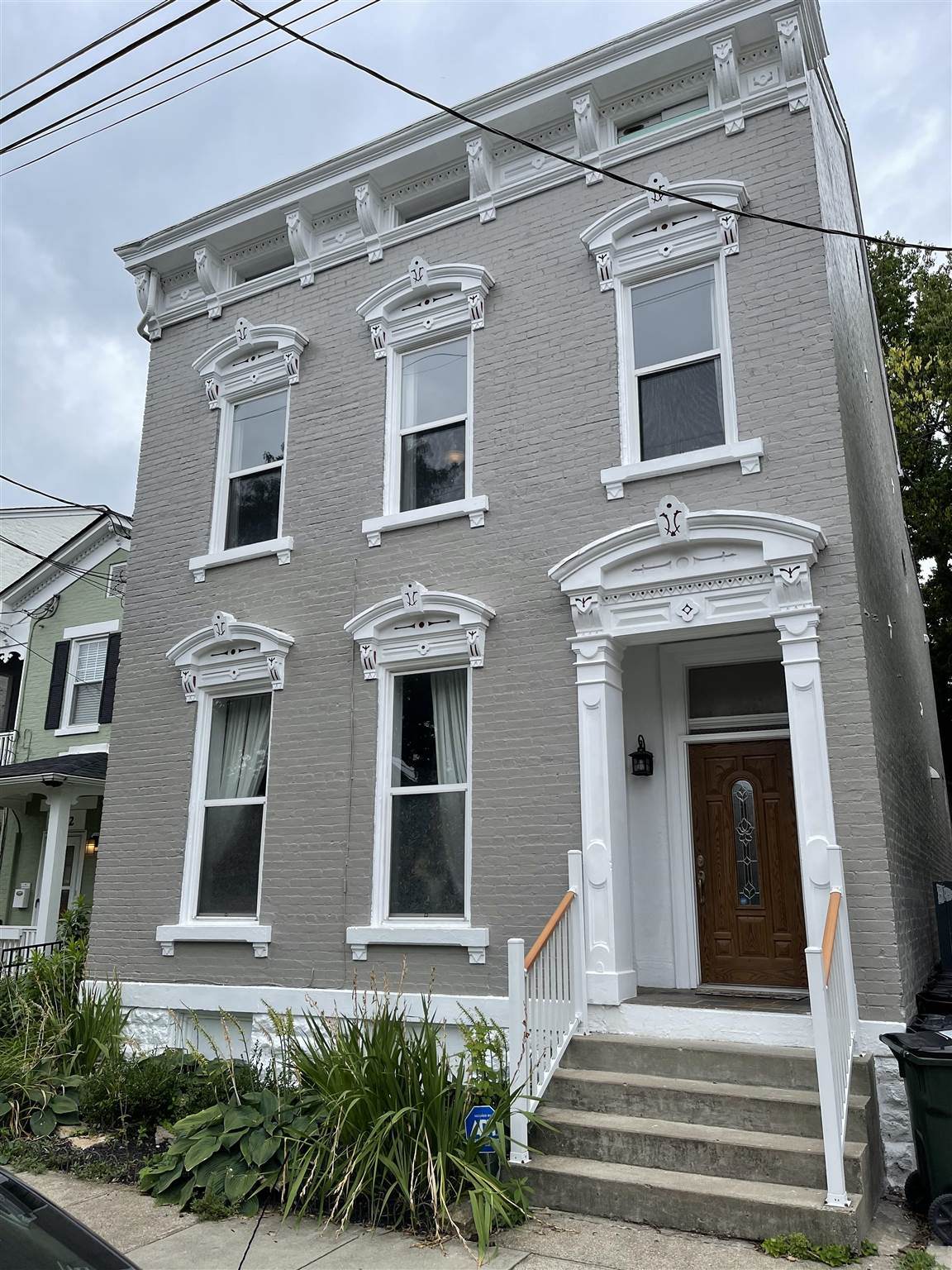 828 Saratoga - Photo 1