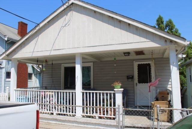1326 Hazen - Photo 1