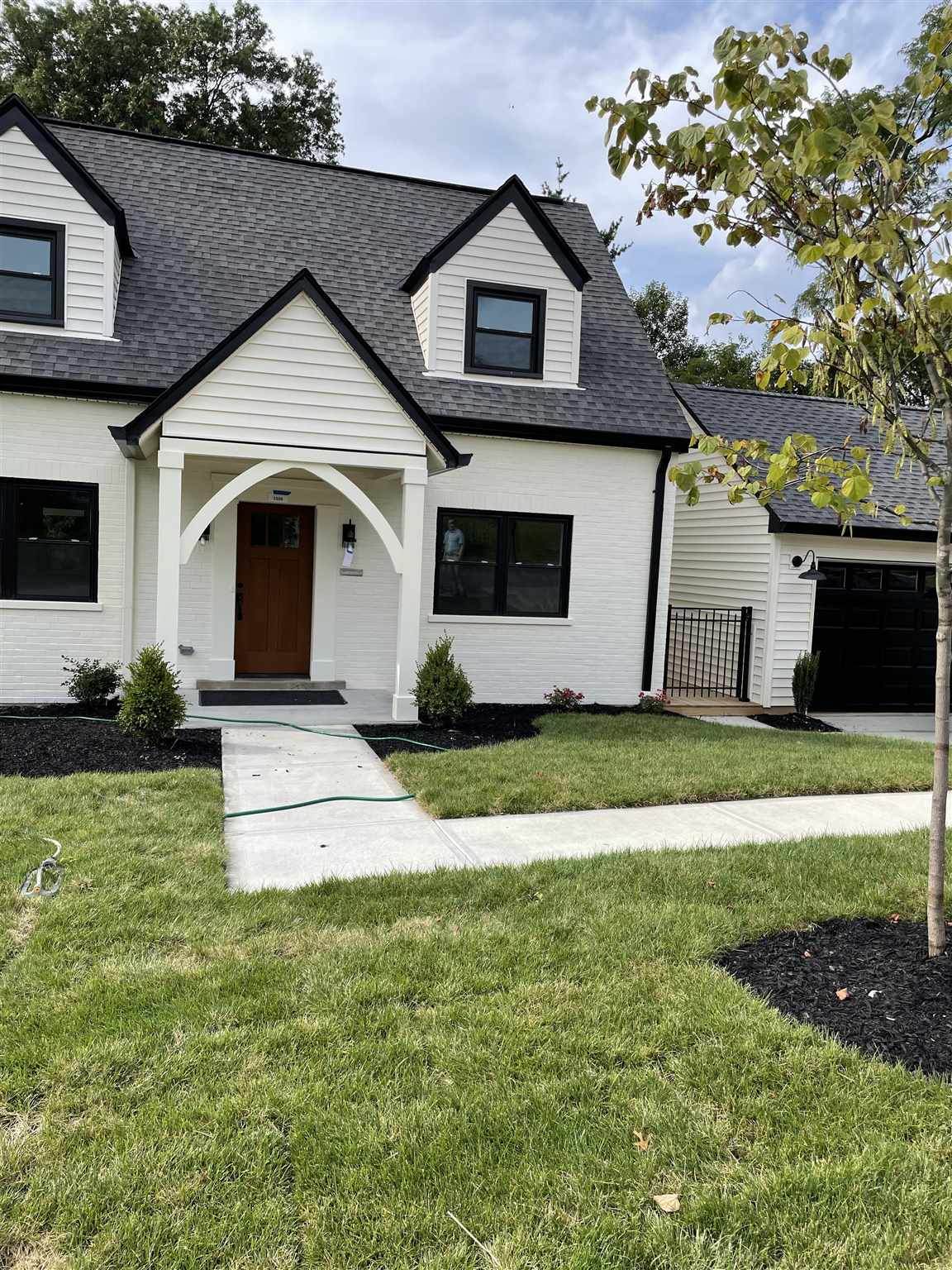 1504 E Henry Clay - Photo 1