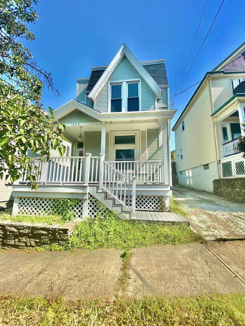 1029 Park - Photo 1