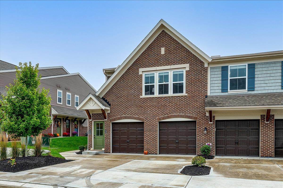 842 Yorkshire Drive - Photo 1
