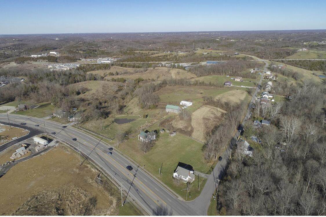 7562 Alexandria Pike - Photo 1