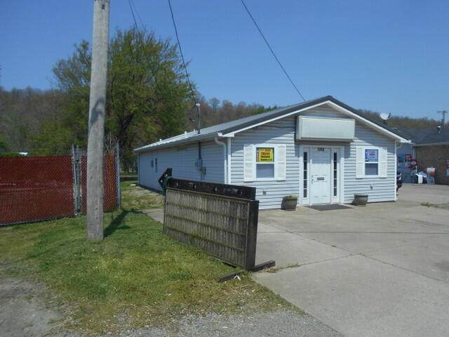 1206 Shelby Street - Photo 1