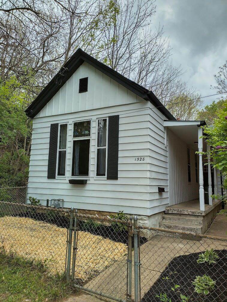 1528 Nancy Street - Photo 1