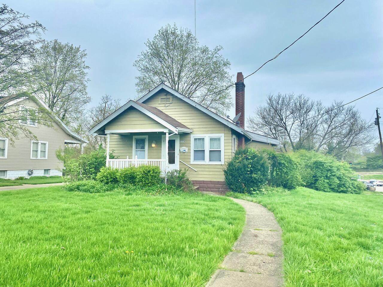 3304 Elizabeth Street - Photo 1