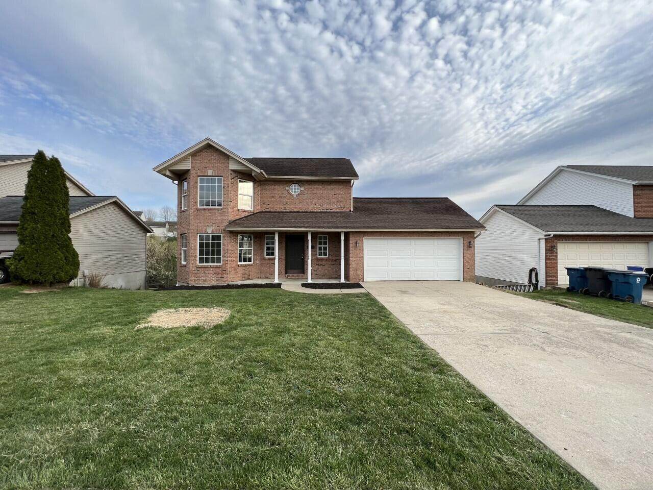 272 Fairway Drive - Photo 1